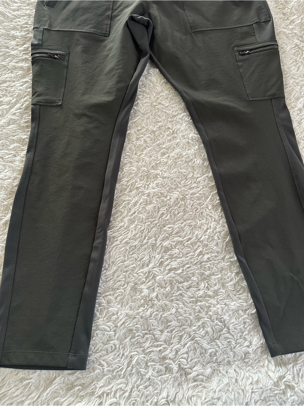 Athleta Headlands Hybrid Cargo Tight Shale Green #353474 Size 16 EUC - Picture 3 of 10